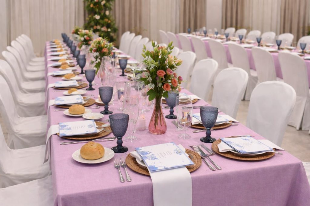 mesa-banquete-wp comunion Hotel Restaurante acogedor en Santa Marta cerca de Badajoz